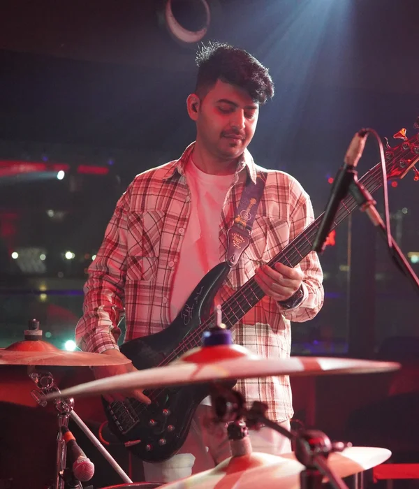 Ameeri Lounge Bollywood DJ night